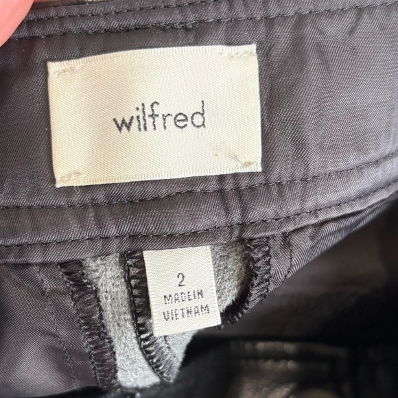 Aritzia Bridger Cargo Pant faux leather - Picture 7 of 8